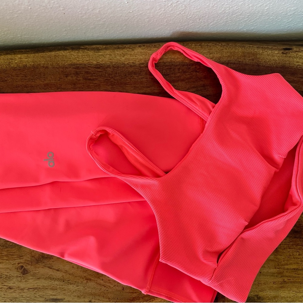 ALO YOGA Hot Pink Open Cut Sports Bra + Leggings Set